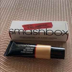 Smashbox Foundation